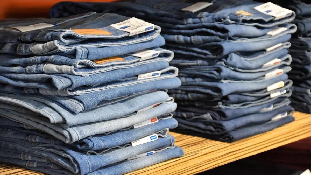 Amazon Sale Today Offers On Men Jeans: बेहतर फिटिंग और स्मूद फैब्रिक वाली इन जींस मिल रही 79 % तक छूट