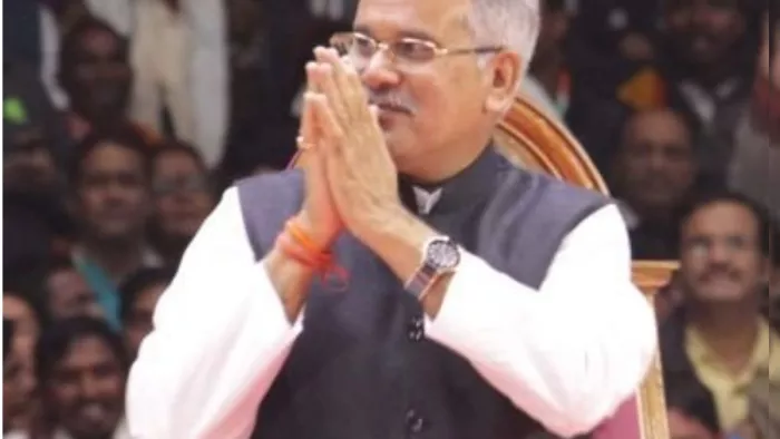 Chhattisgarh: मुख्यमंत्री बघेल ने अधिकारियों से दो टूक कहा-जनता की भलाई के लिए काम करें जो जमीनी स्तर पर दिखे