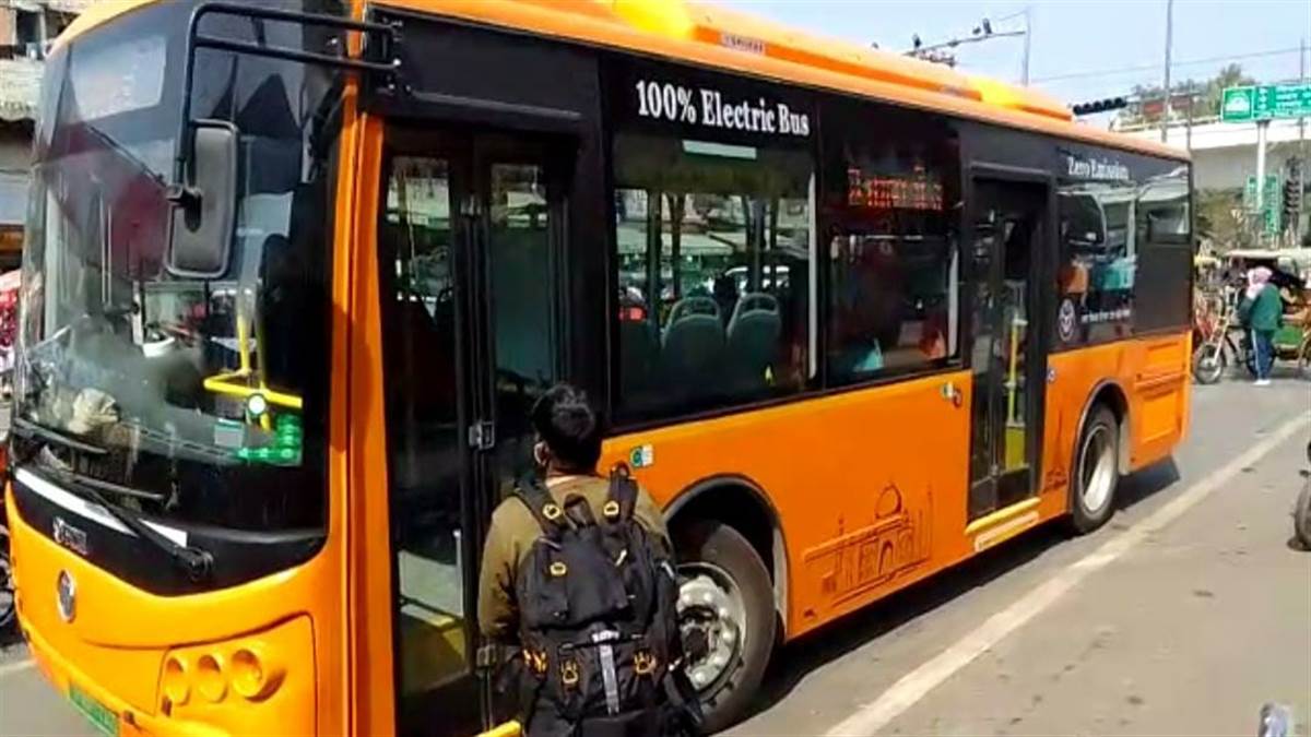 Agra News स्मार्ट एप करनी होगी डाउनलाेड, पल भर में पता चलेगा