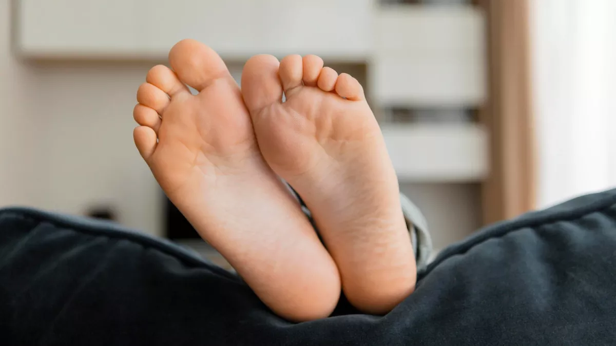 Monsoon Feet Care: मानसून में ऐसे करें पैरों की देखभाल