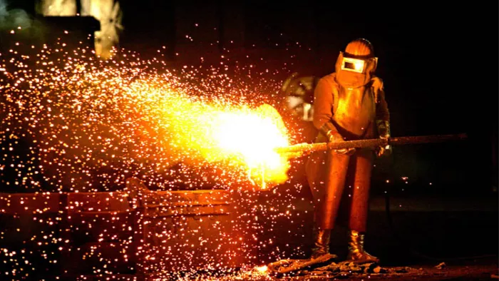 Tata Steel : टाटा स्टील के कर्मचारियों ने यूं किया दर्द बयां, साहब! हीट प्लांट में बहुत है गर्मी