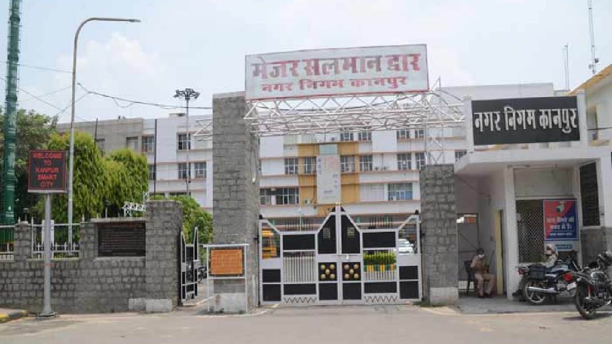 जूठा पानी पिलाने और थूककर खाना देने वाले तौफीक की सेवाएं समाप्त, Kanpur