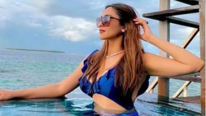 Krystle Dsouza Bold Video: क्रिस्टल डिसूजा की वीडियो वायरल हो गई हैl