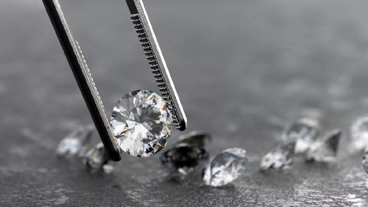 Zircon Stone Benefits: A Symbol of Purity & Positivity - InstaAstro