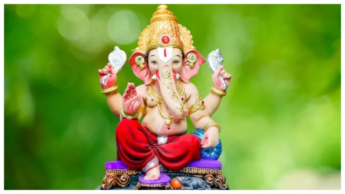 Ganesh Utsav 2023: गणेश जी की मूर्ति दूर कर सकती है घर और ऑफिस के वास्तु दोष।