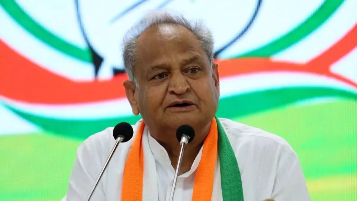 Rajasthan- कोरोना में अनाथ हुए बच्चों को मिलेगी सरकारी नौकरी, लेकिन करना होगा इंतजार... नियम में होगा संशोधन