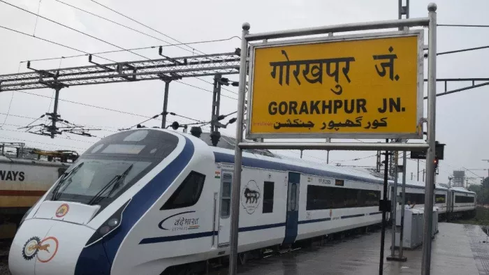गोरखपुर के लोगों के लिए खुखखबरी, बनेगा ट्रेनिंग सेंटर; रेलकर्मी सीखेंगे वंदे भारत की तकनीक