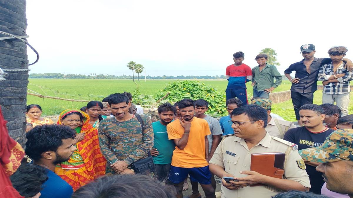 tragic accident in jehanabad labor officers scorpio claims two lives