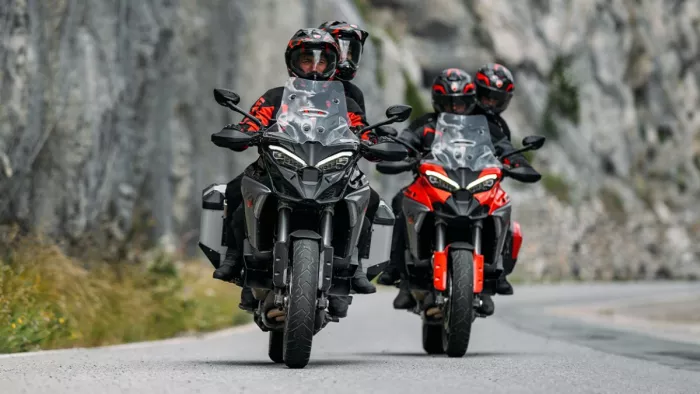 2025 Ducati World Premiere के तहत पांच बाइक लॉन्च होगी।