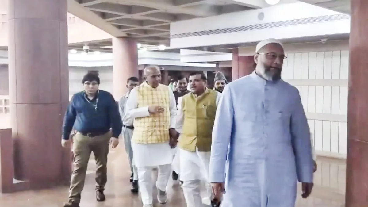 Waqf Bill पर जेपीसी की बैठक में गरमागरम बहस, भिड़ गए BJP और विपक्षी सांसद