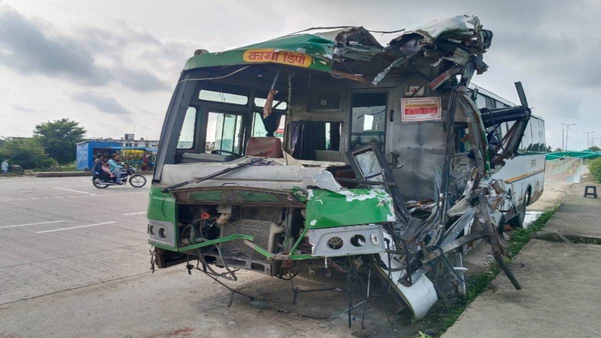 https://www.jagranimages.com/images/newimg/20092025/20_09_2025-accident_24054198.jpg