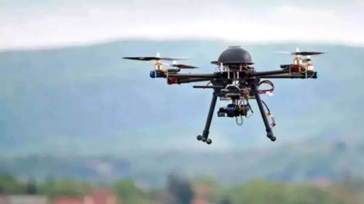 https://www.jagranimages.com/images/newimg/20092025/20_09_2025-drone_in_sky_up_24053945.jpg