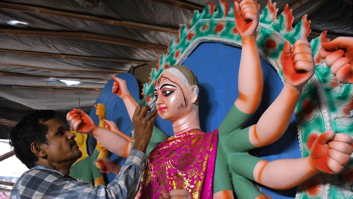 https://www.jagranimages.com/images/newimg/20092025/20_09_2025-durga_pooja_delhi_24053539_123945730.jpg