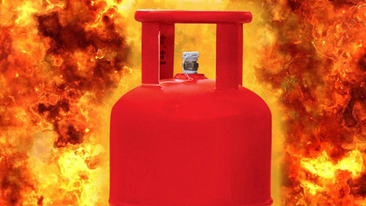 https://www.jagranimages.com/images/newimg/20092025/20_09_2025-fire_8_24054339.jpg
