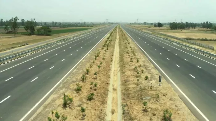 गंगा एक्सप्रेस-वे की मुख्य सड़क तैयार होने से नवंबर से शुरू हो सकता है सफर।