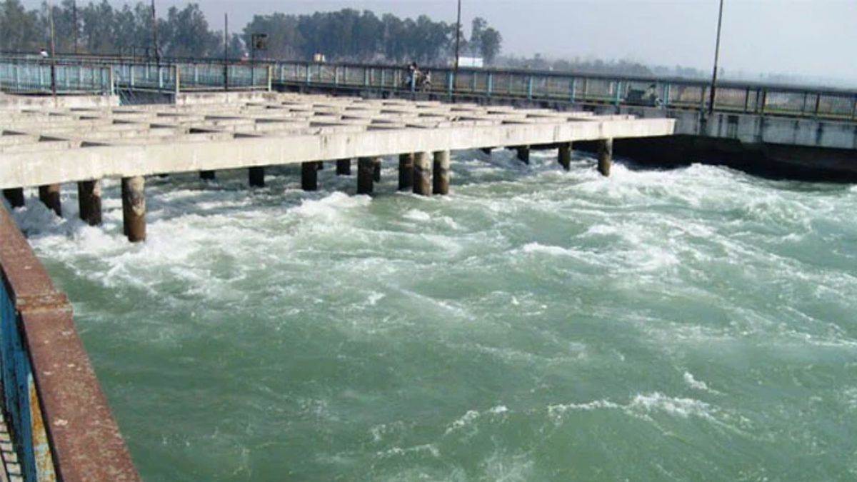 https://www.jagranimages.com/images/newimg/20092025/20_09_2025-gangajal_24053723_142350173.jpg