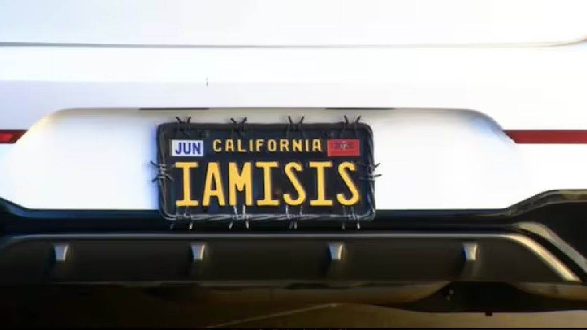 https://www.jagranimages.com/images/newimg/20092025/20_09_2025-iamisis_car_number_plate_24053438.jpg