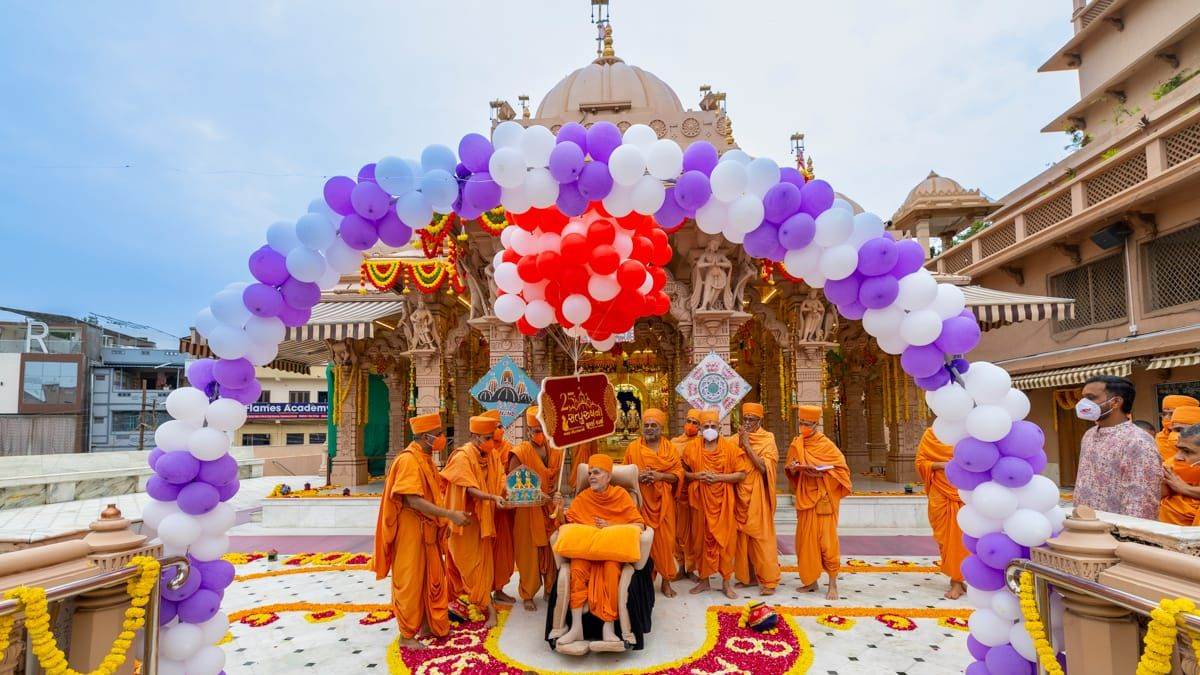 mahant swami maharaj visits jodhpur for baps temple inauguration