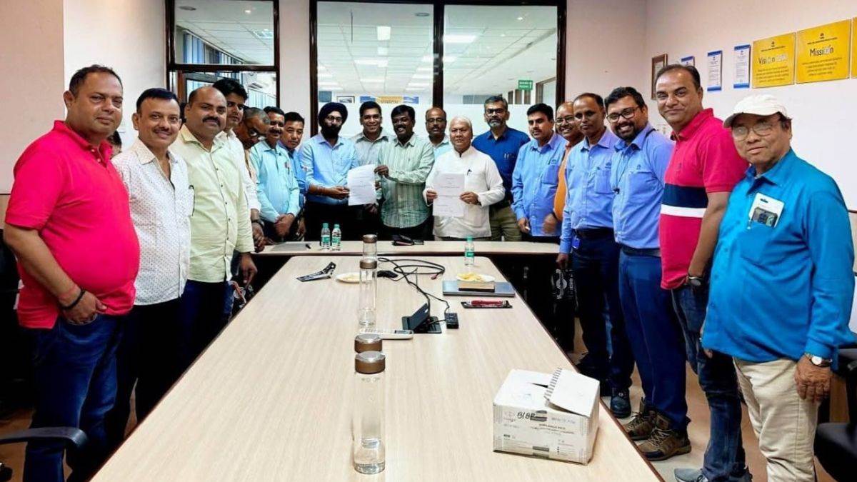 https://www.jagranimages.com/images/newimg/20092025/20_09_2025-tata_steel_downstream_employees_24053859.jpg