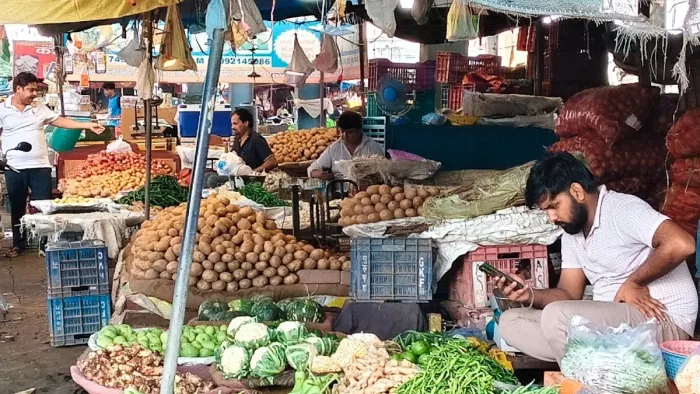 राहत: मंडी में फिर बढ़ने लगी सब्जियों की आवक, नीचे आ रहे हैं दाम