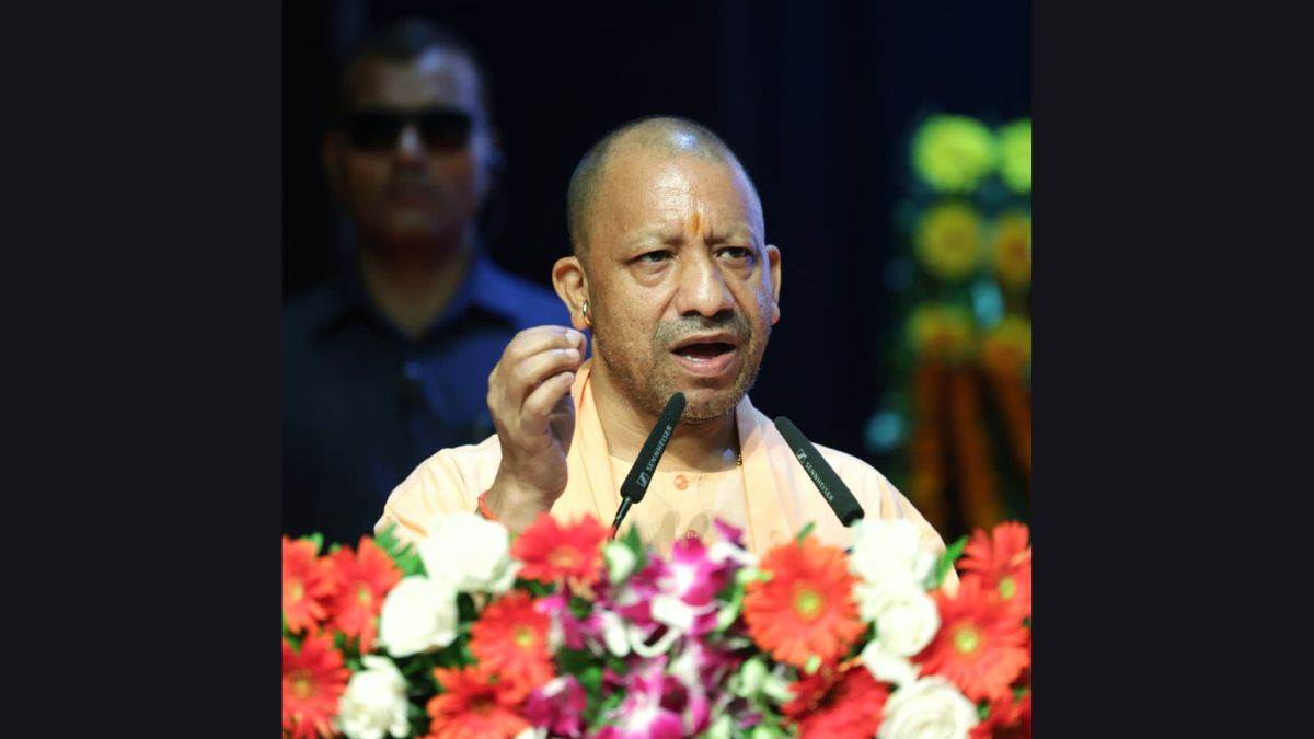 https://www.jagranimages.com/images/newimg/20092025/20_09_2025-yogi_9_24054042_18442334.jpg