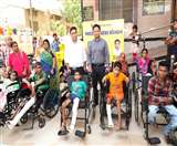 पुराना स्मार्टफोन दिव्यांग को आत्मनिर्भर बनने में कर सकता है मदद, नारायण सेवा संस्थान की यह है पेशकश