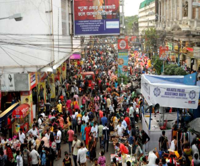 Kolkata Durga Puja 2020: दुर्गा पूजा से पहले कोलकाता के बाजारों में भीड़ उमड़ी