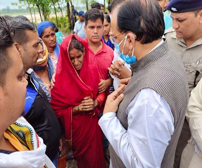 केंद्रीय राज्यमंत्री अजय भट्ट ने लालकुआं व आसपास के क्षेत्रों का किया निरीक्षण