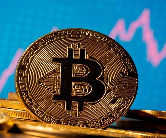 अप्रैल 2021 में Bitcoin कीमत 64 हजार डॉलर के पास पहुंच गई।