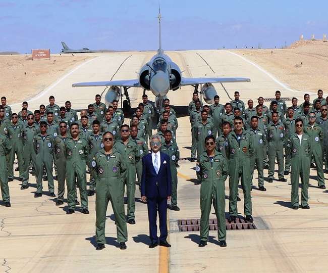 जयशंकर ने 'एक्स ब्लू फ्लैग' के भारतीय वायुसेना प्रतिभागियों से मुलाकात की।