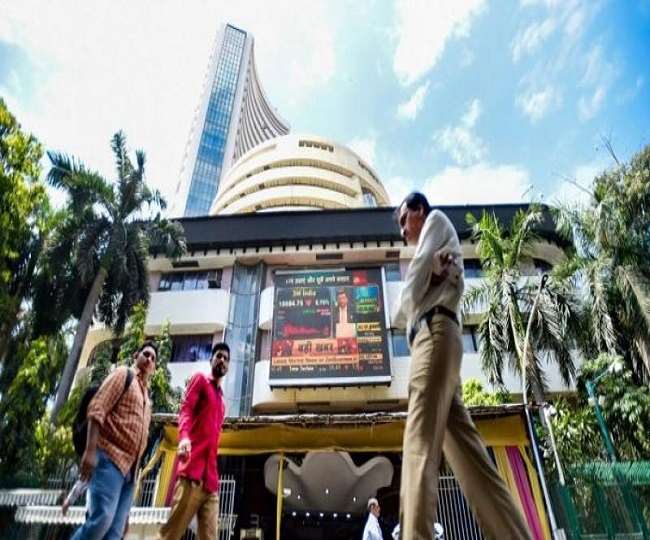 शेयर बाजार में गिरावट का दौर जारी, Sensex 450 अंक से ज्‍यादा लुढ़का