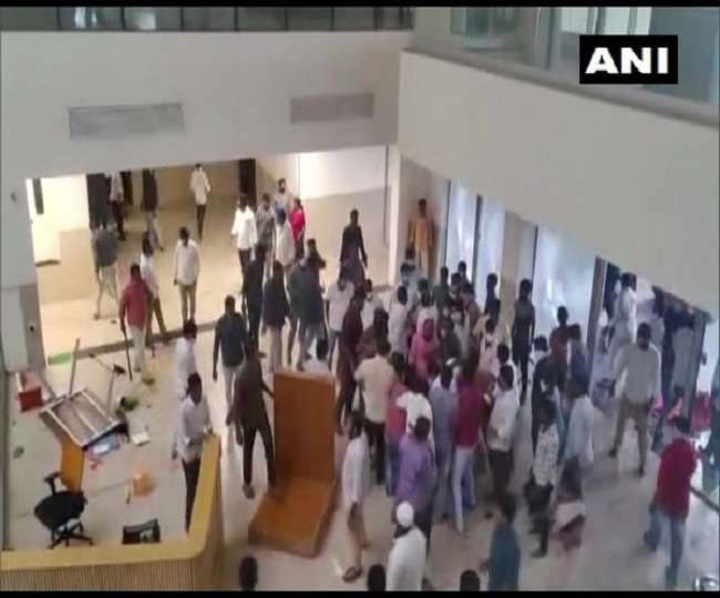 आंध्र प्रदेश : YSRCP कार्यकर्ताओं ने TDP के मुख्यालय पर किया हमला, गृहमंत्री तक पहुंची शिकायत