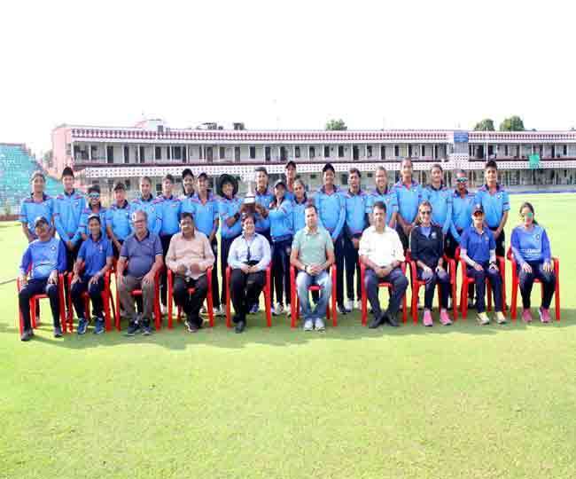 बीसीसीआइ के घरेलू सत्र में ट्राफी जीत बढ़ा खिलाड़ियों का मनोबल।