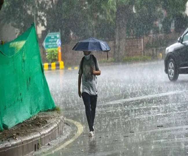 IMD issued heavy rain alert again in these states including UP Bihar cold  knocked due to snowfall on the mountains