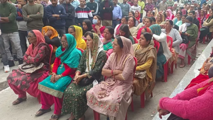 धर्मशाला भाजपा मंडल के 250 पदाधिकारियों ने सामूहिक इस्तीफा दिया।