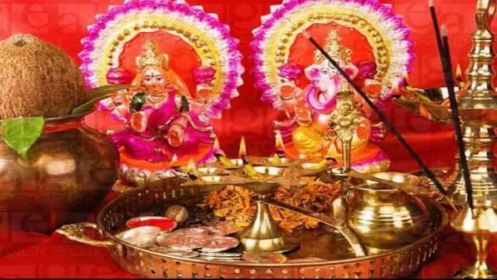 Diwali 2022: दीपावली पर तीन ग्रहों का ऐसा दुर्लभ संयोग वर्ष 2022 से पहले 1521 में बना था।