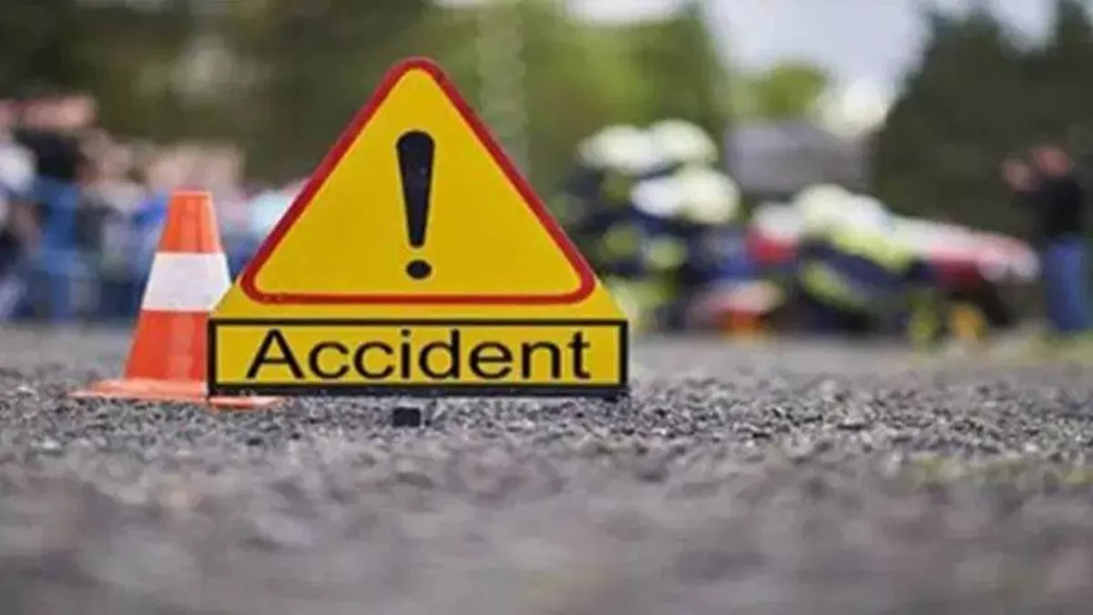 Ladakh Road Accident : लद्दाख सड़क हादसे में झारखंड के दो श्रमिकों समेत तीन की मौत, 14 घायल