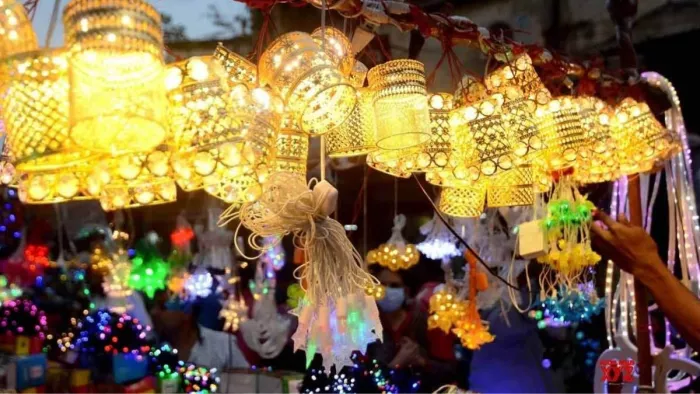 Dhanteras 2022: दिल्ली-NCR के बाजार में रौनक, दुकानों में ग्राहकों की भीड़; कारोबार में भारी उछाल की उम्मीद