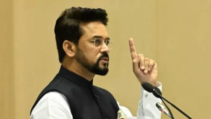 केंद्रीय सूचना व प्रसारण, युवा कार्यक्रम एवं खेल मंत्री अनुराग ठाकुर (फोटो: @ianuragthakur)