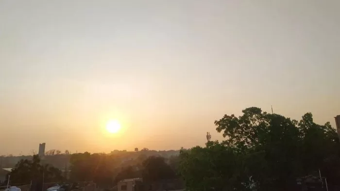 Bihar Weather: ठंड की दस्तक के बीच फिर बदला मौसम