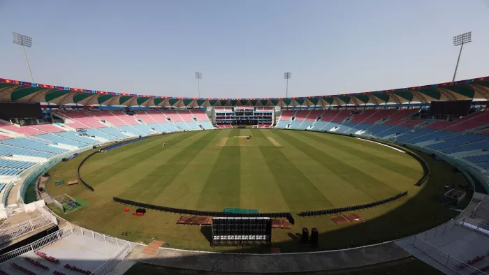 NED vs SL Pitch Report: इकाना स्टेडियम की पिच से किसे मिलेगा फायदा?