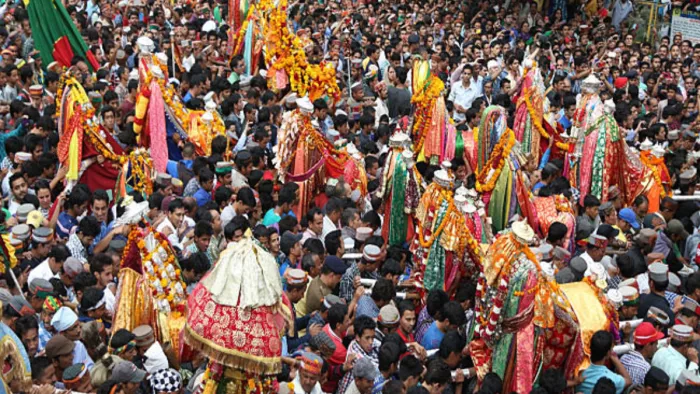 दशहरा उत्सव में 18 पार्किंग स्थलों में 2000 वाहनों के पार्क करने की सुविधा