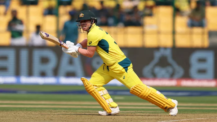David Warner: डेविड वॉर्नर ने एडम गिलक्रिस्ट का रिकॉर्ड चकनाचूर कर डाला है।