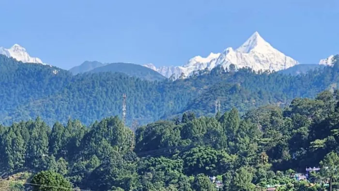 Uttarakhand Weather Today: उत्तराखंड में पारा लुढ़कने से मैदानी क्षेत्रों में बढ़ने लगी ठिठुरन