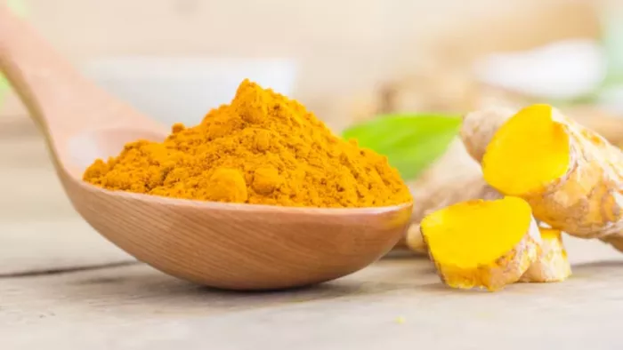 हल्दी से ऐसे करें आसानी से वेट लॉस (Picture Courtesy: Freepik)