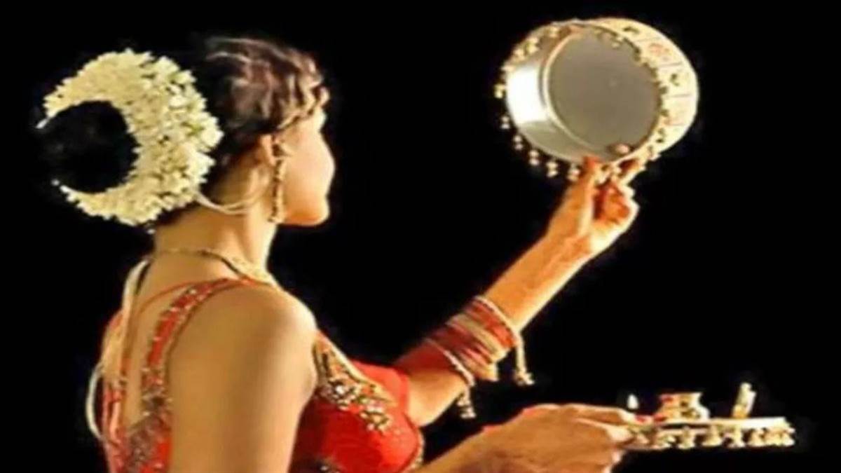 https://www.jagranimages.com/images/newimg/20102024/20_10_2024-karwa_23818772.jpg