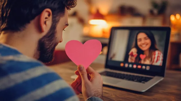 Online Dating में कदम रखने से पहले जरूर जान लें ये 5 बातें (Image Source: Freepik)