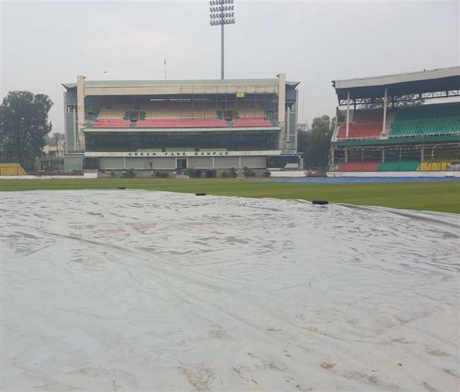डबल कवर से सुरक्षित की ग्रीनपार्क की पिच, जानिए मैच पर क्या रहेगा मौसम