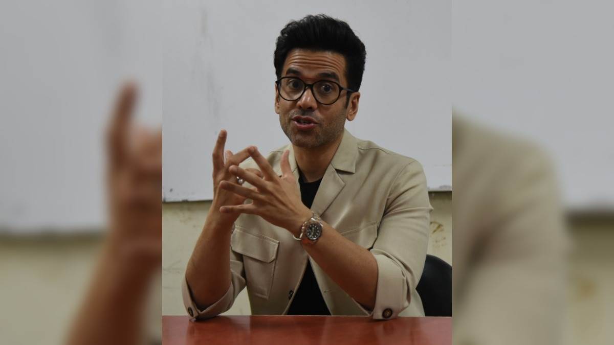 actor tusshar kapoor reached lucknow to promote film maarrich