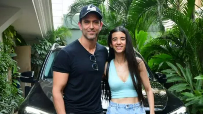 File Photo of Hrithik Roshan and Saba Azad. Photo Credit: Hrithik Roshan Twitter